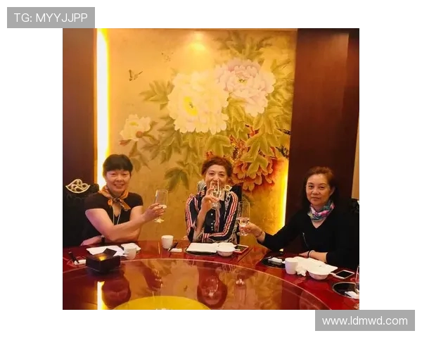 南部鲨鱼与南方哈士奇的奇妙对决与友谊之旅